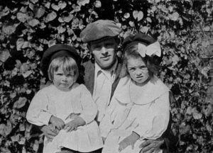 Джек с дочерями Бесс и Джоан